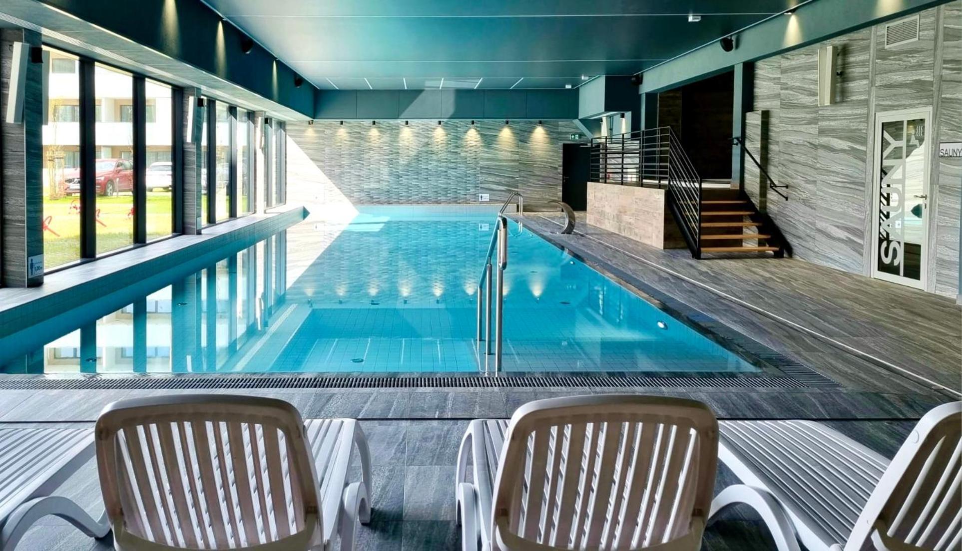 Faro Kasprowicza 20 Basen W Cenie Schwimmbad Im Preis Kołobrzeg
